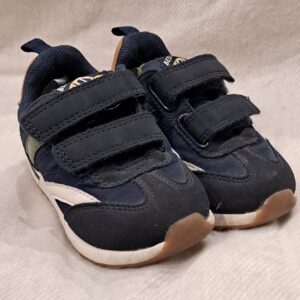 Granatowe Buty Z Samochodem